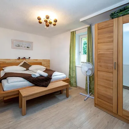 Holiday home Haus Gerti